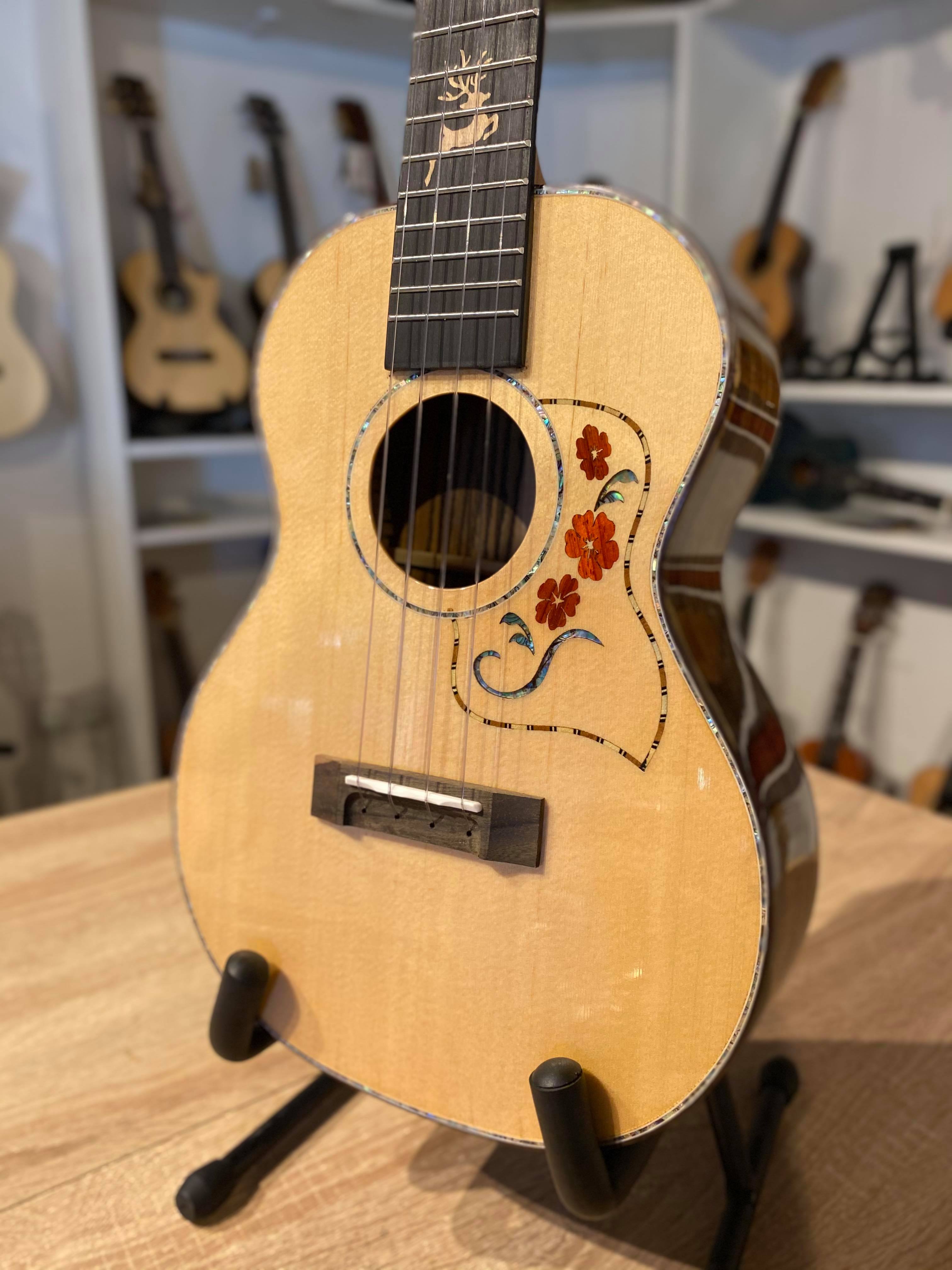 KAMAMUTA Santos ukulele Tenor KA-S-T